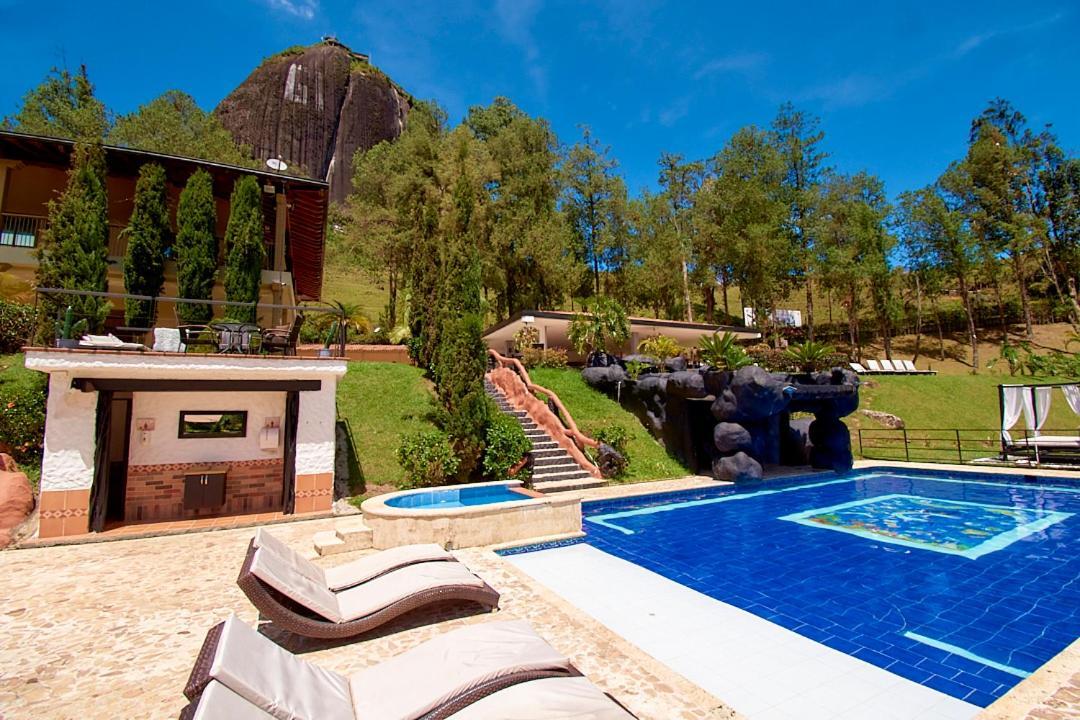 Mansion By Bernalo Hotels Guatapé Zewnętrze zdjęcie