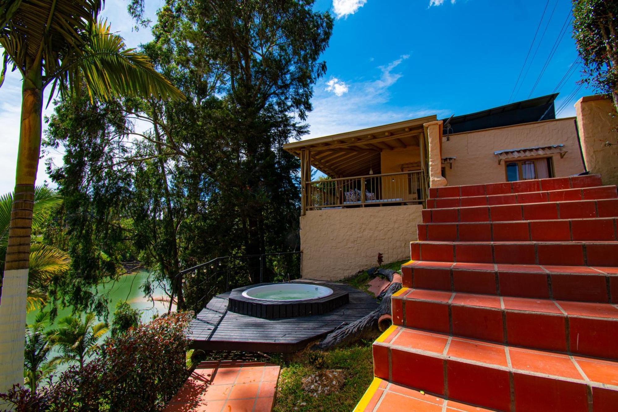 Mansion By Bernalo Hotels Guatapé Zewnętrze zdjęcie